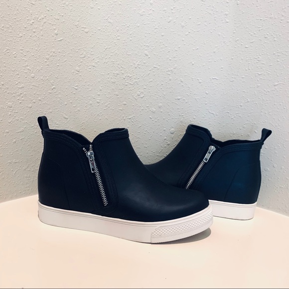 Steve Madden Wedgie RB Waterproof Bootie/10/NEW - Picture 8 of 14